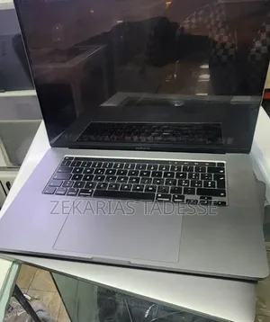 New Laptop Apple MacBook Pro 2019 16GB Intel Core i7 SSD 512GB