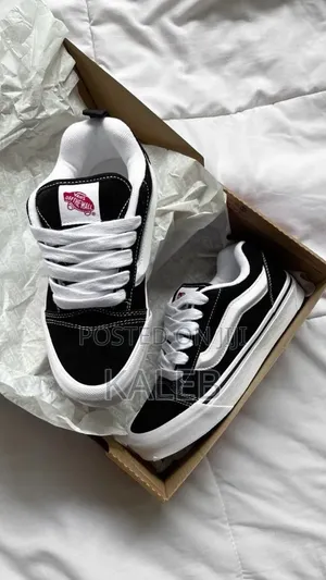 Vans Knu Skool