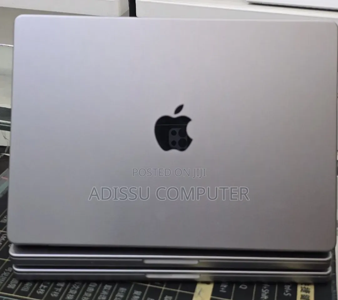 New Laptop Apple MacBook Pro 2021 M1 32GB Apple M1 Pro SSD 512GB