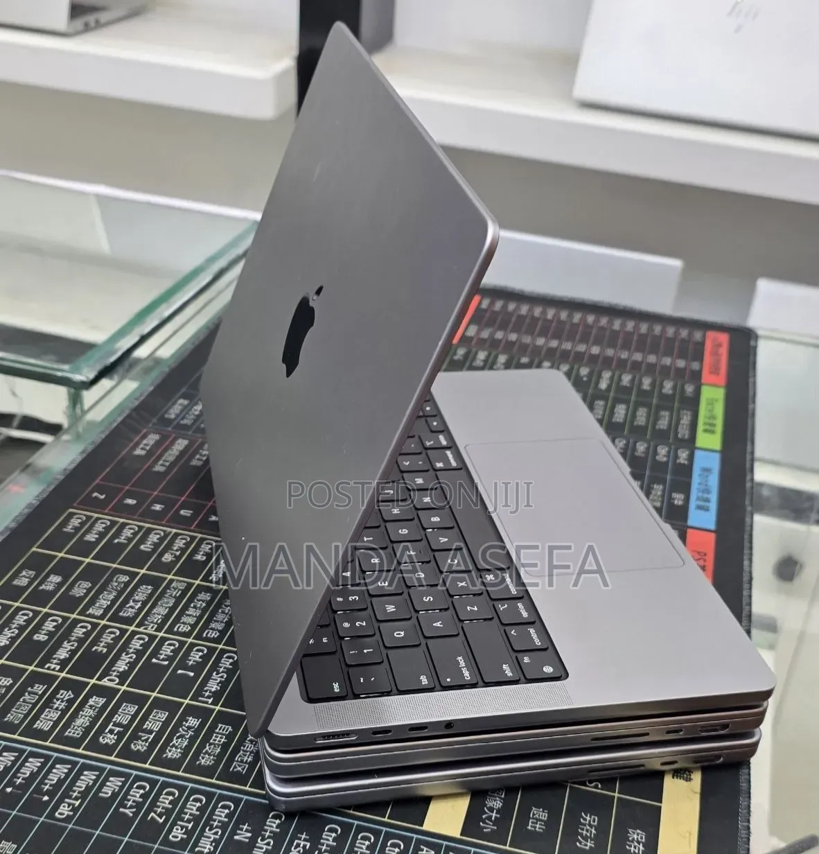 New Laptop Apple MacBook Pro 2021 M1 32GB Apple M1 Pro SSD 512GB