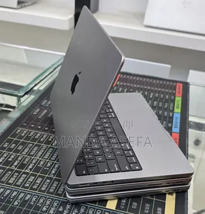 New Laptop Apple MacBook Pro 2021 M1 32GB Apple M1 Pro SSD 512GB