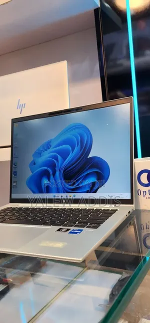 New Laptop HP EliteBook 840 G9 16GB Intel Core i5 SSD 512GB