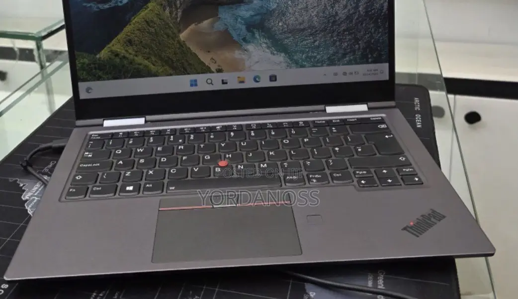 New Laptop Lenovo ThinkPad X1 Yoga 16GB Intel Core i7 SSD 512GB
