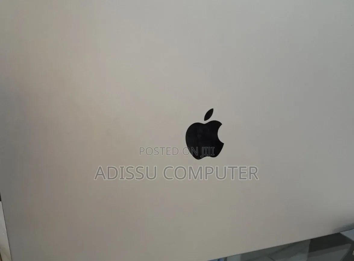 New Laptop Apple MacBook Pro 2019 32GB Apple M1 Pro SSD 1T