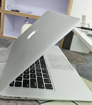 New Laptop Apple MacBook Air 2017 8GB Intel Core i5 SSD 256GB