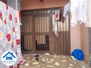 2bdrm House in Summit, Bole for sale