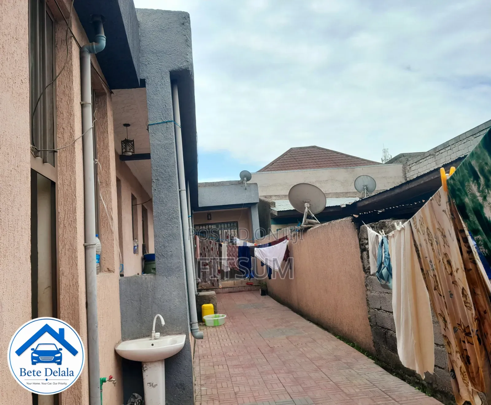 2bdrm House in Summit, Bole for sale