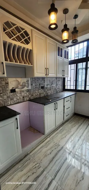 3bdrm Villa in አያት, Bole for sale