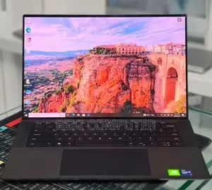 New Laptop Dell Precision 5560 16GB Intel Core i9 SSD 512GB