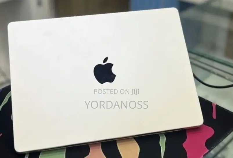 New Laptop Apple MacBook Pro 2021 M1 16GB Apple M1 SSD 512GB