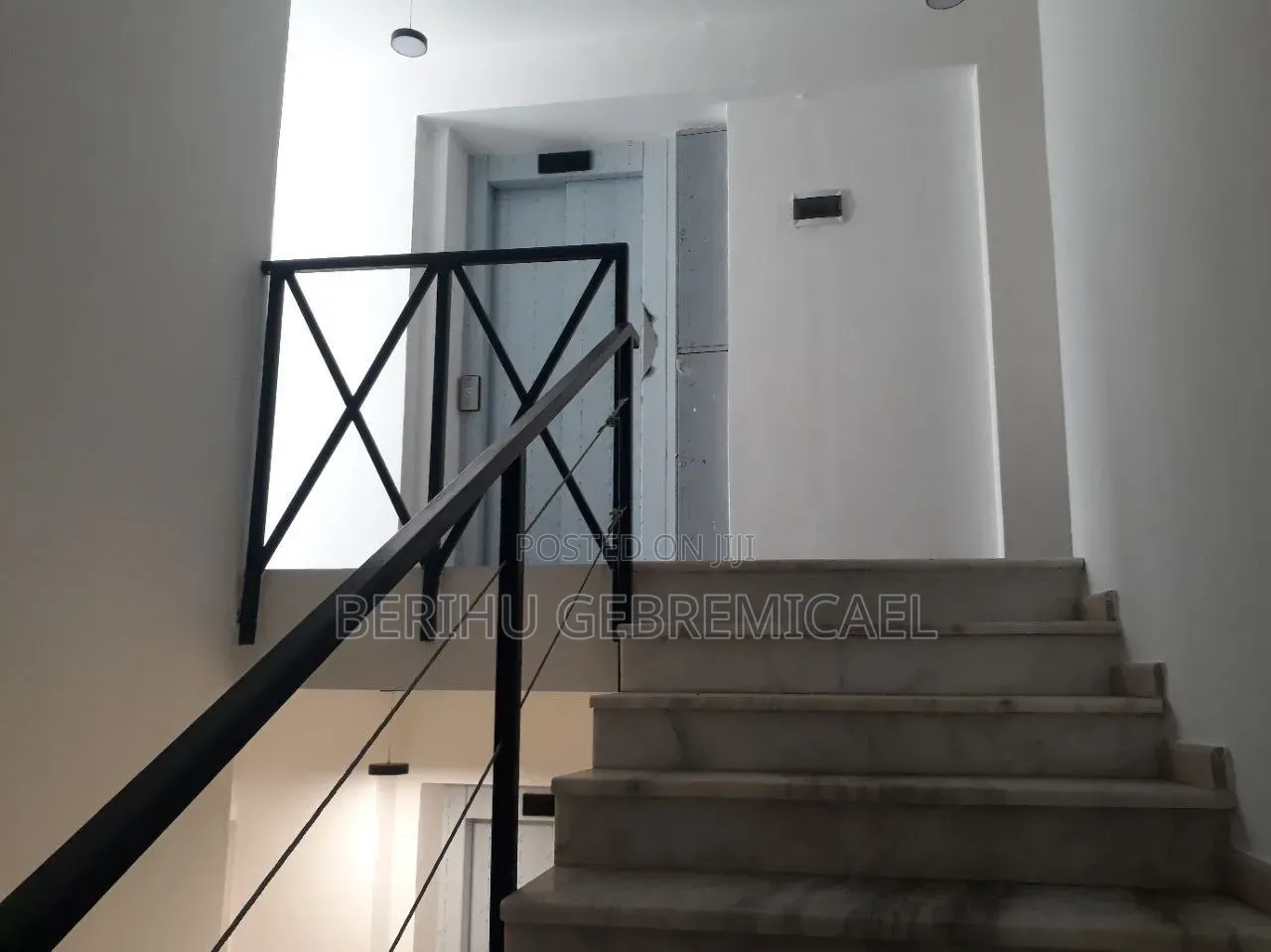 Furnished 2bdrm Apartment in ቸርችል ጎዳና, Arada for rent