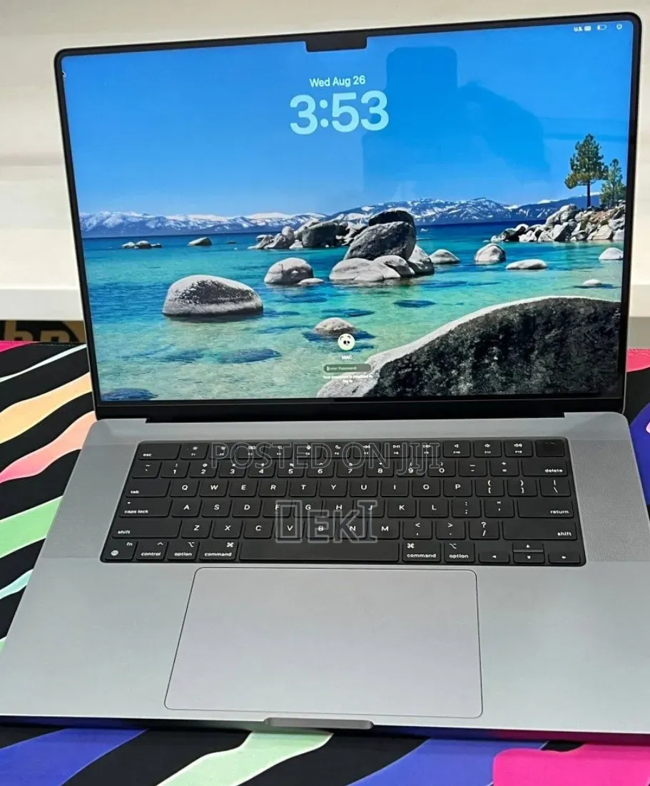 New Laptop Apple MacBook Pro 2021 M1 32GB Apple M1 SSD 512GB