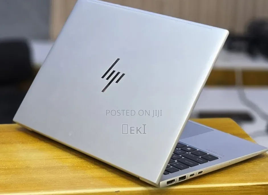 New Laptop HP Elitebook 830 G11 16GB Intel Core i7 SSD 512GB