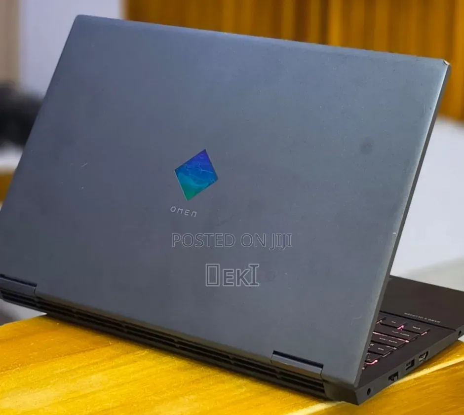 New Laptop HP Omen 15 16GB AMD Ryzen 5 SSD 512GB