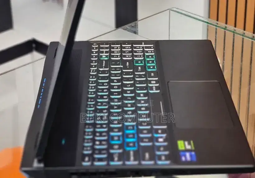 New Laptop Acer Predator Helios 300 16GB Intel Core i9 SSD 1T