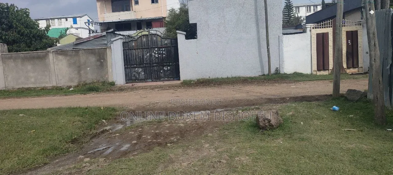 Furnished 8bdrm House in Bishoftu Dukem, Oromia-Finfinne for sale