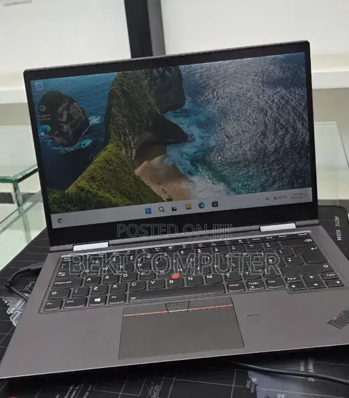 New Laptop Lenovo ThinkPad X1 Yoga 16GB Intel Core i7 SSD 512GB
