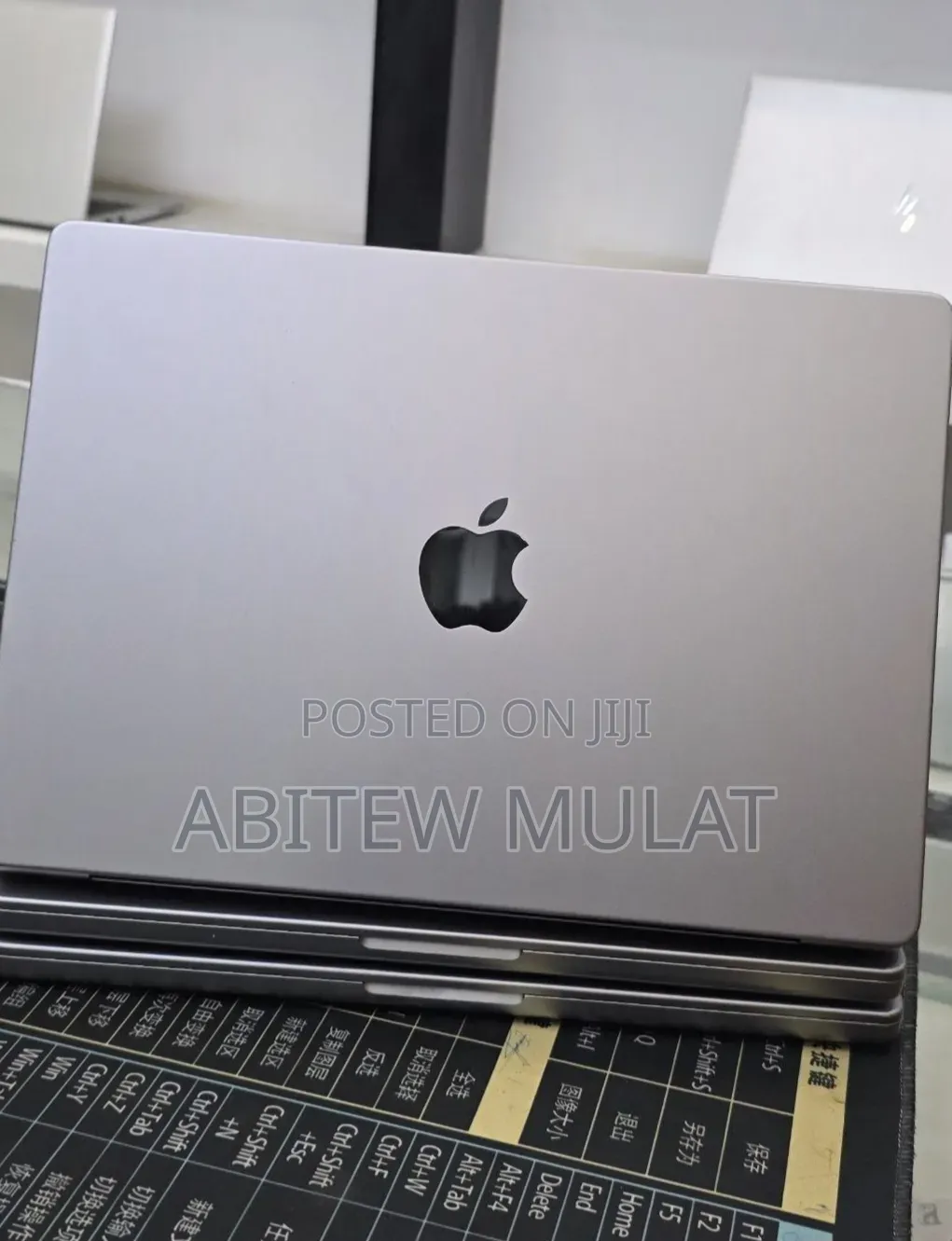 New Laptop Apple MacBook Pro 2020 M1 32GB Apple M1 Pro SSD 512GB
