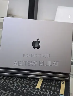 New Laptop Apple MacBook Pro 2020 M1 32GB Apple M1 Pro SSD 512GB