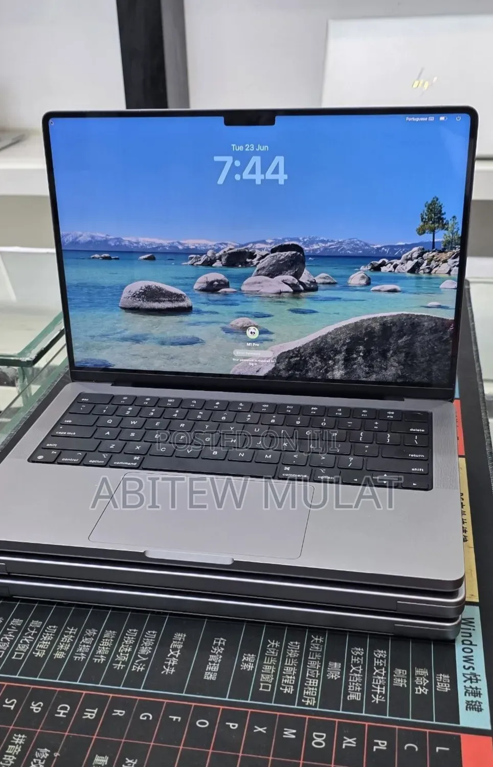 New Laptop Apple MacBook Pro 2020 M1 32GB Apple M1 Pro SSD 512GB