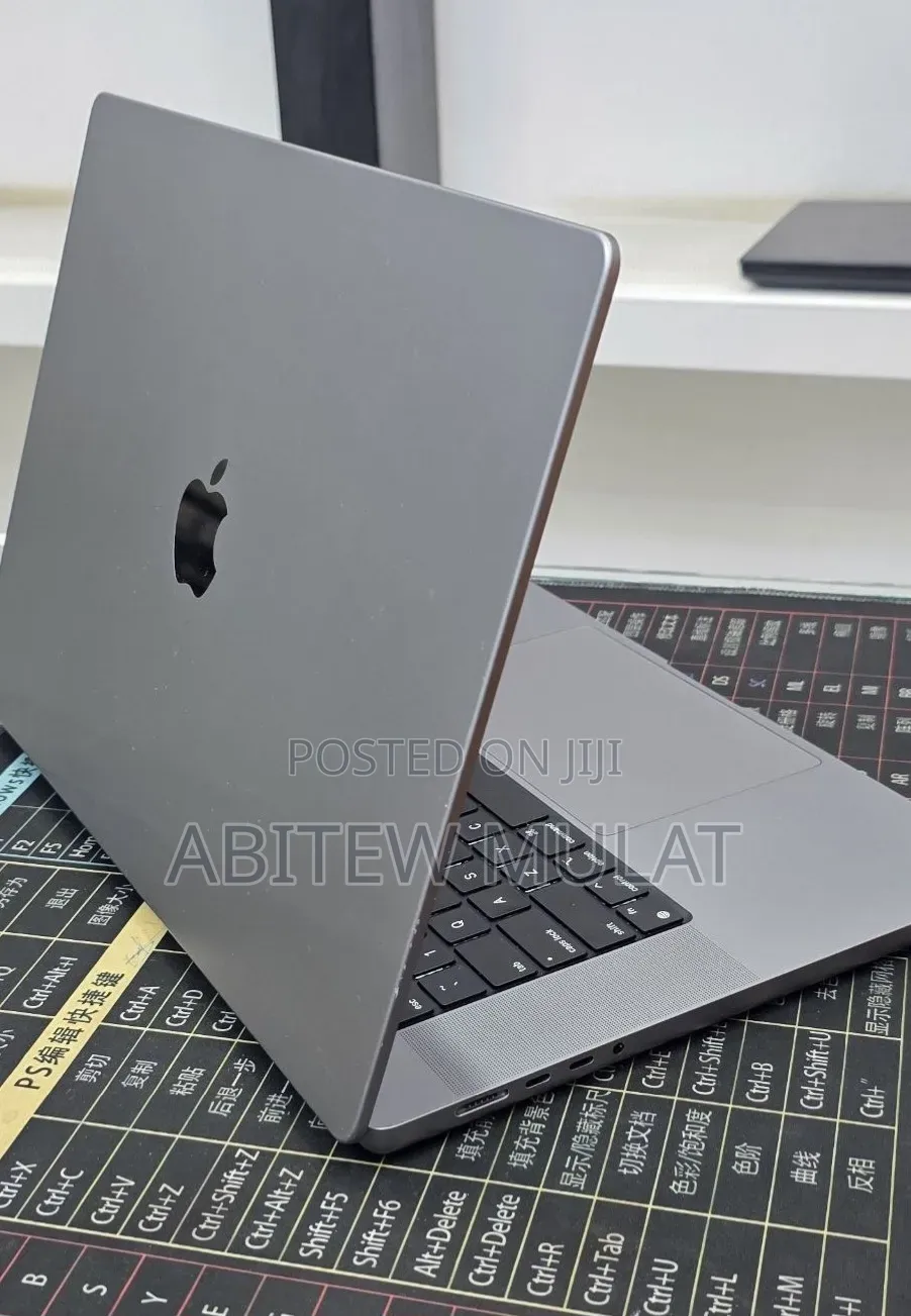 New Laptop Apple MacBook Pro 2021 M1 Max 32GB Apple M1 Max SSD 1T