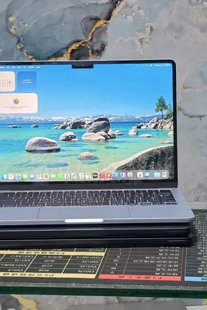 New Laptop Apple MacBook Air 2025 M4 16GB Apple M4 SSD 256GB