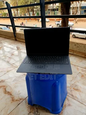 Laptop Dell Vostro 15 3510 8GB Intel Core i3 HDD 1T