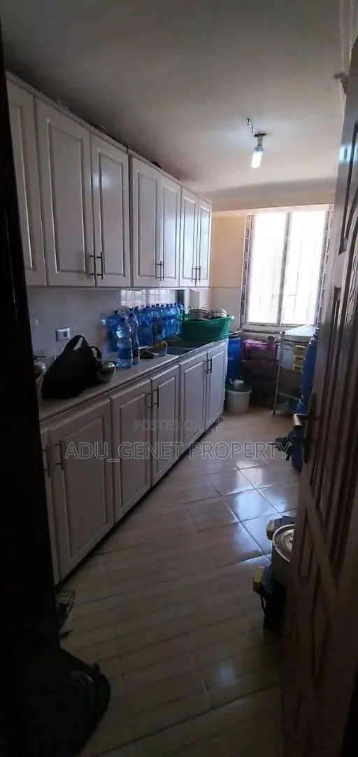 Furnished 3bdrm Condo in Abado Meskelegna, Yeka for sale