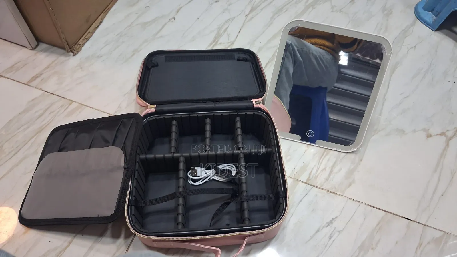 Full Makeup Bag With Light
