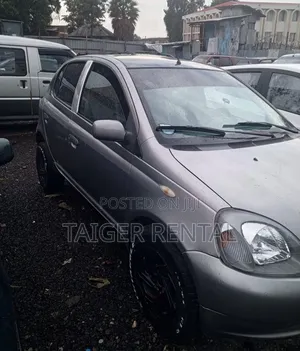 Toyota Vitz Rent