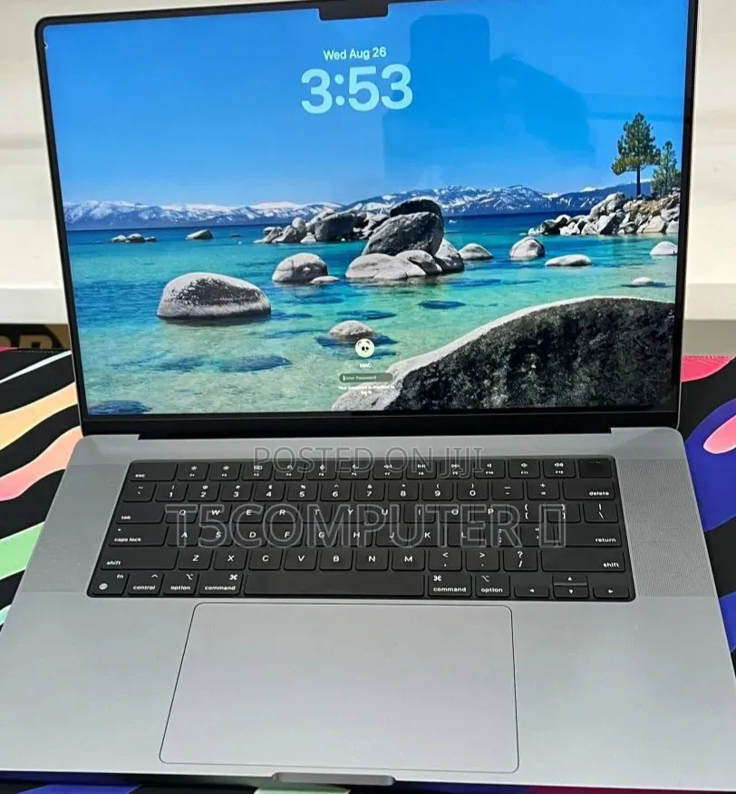 New Laptop Apple MacBook Pro 2021 M1 32GB Apple M1 Pro SSD 512GB
