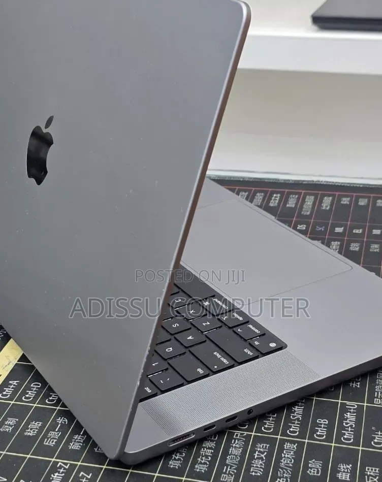 New Laptop Apple MacBook Air 2020 M1 32GB Apple M1 Max SSD 1T