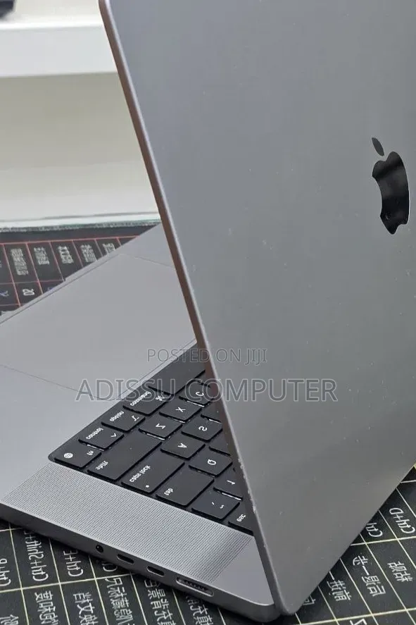 New Laptop Apple MacBook Air 2020 M1 32GB Apple M1 Max SSD 1T