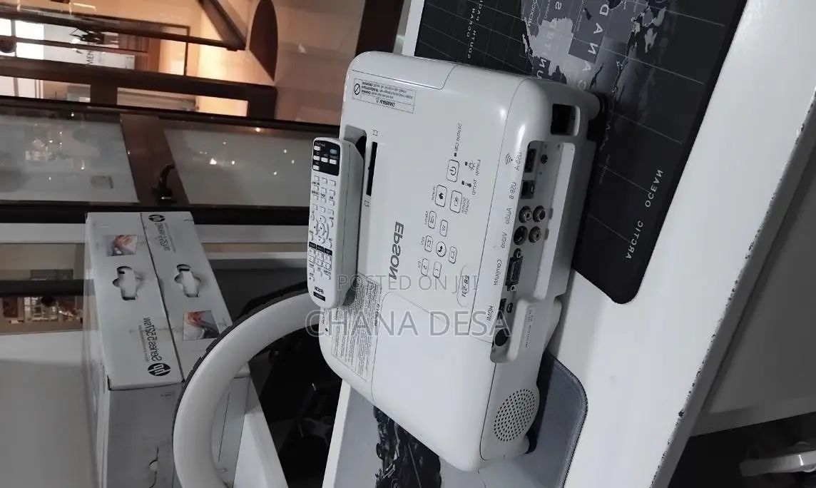Epson   EB-S31