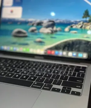 New Laptop Apple MacBook Pro 2021 M1 8GB Apple M1 SSD 256GB