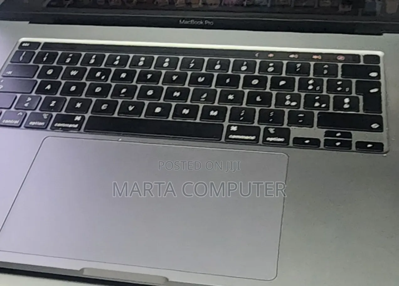 New Laptop Apple MacBook Pro 2019 16GB Intel Core i7 SSD 512GB