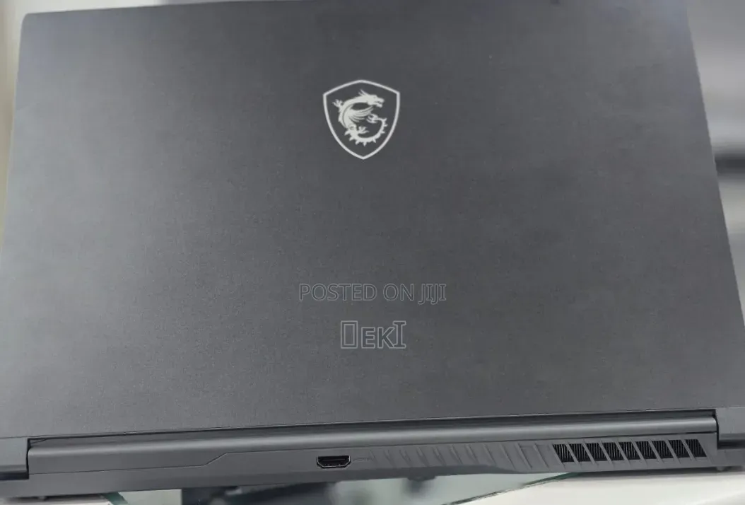 New Laptop MSI GS65 Stealth Thin 8RE 16GB Intel Core i5 SSD 1T