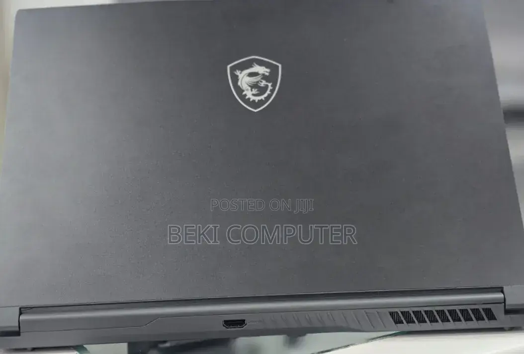 New Laptop MSI GS65 Stealth Thin 8RE 16GB Intel Core i5 SSD 1T