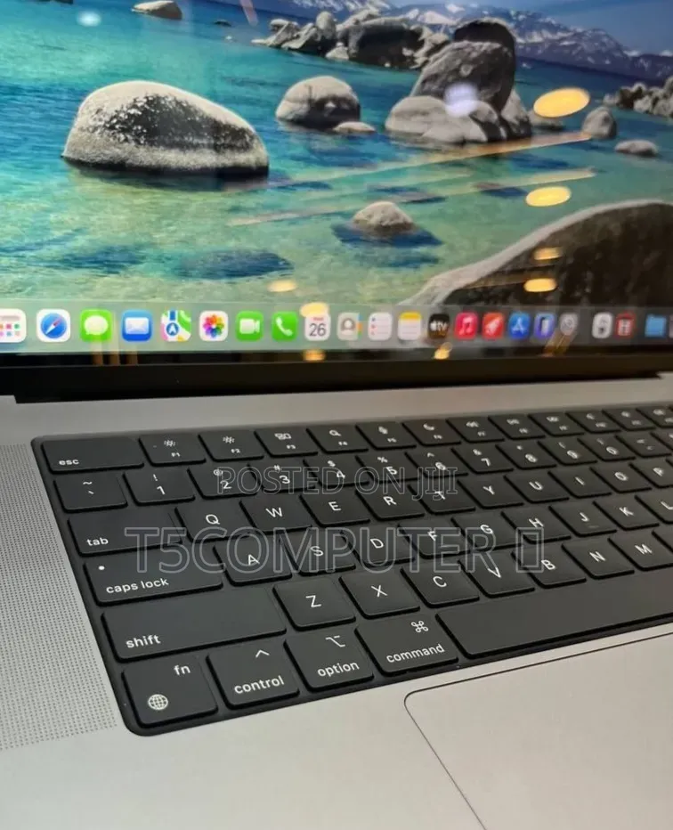 New Laptop Apple MacBook Pro 2023 M3 8GB Apple M3 SSD 512GB