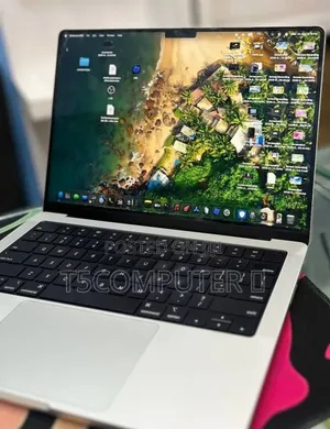 New Laptop Apple MacBook Pro 2023 M3 8GB Apple M3 SSD 512GB