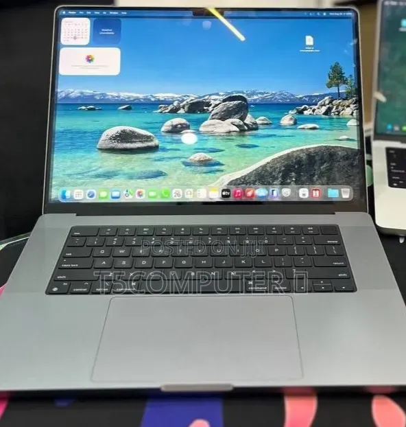New Laptop Apple MacBook Pro 2023 M3 8GB Apple M3 SSD 512GB