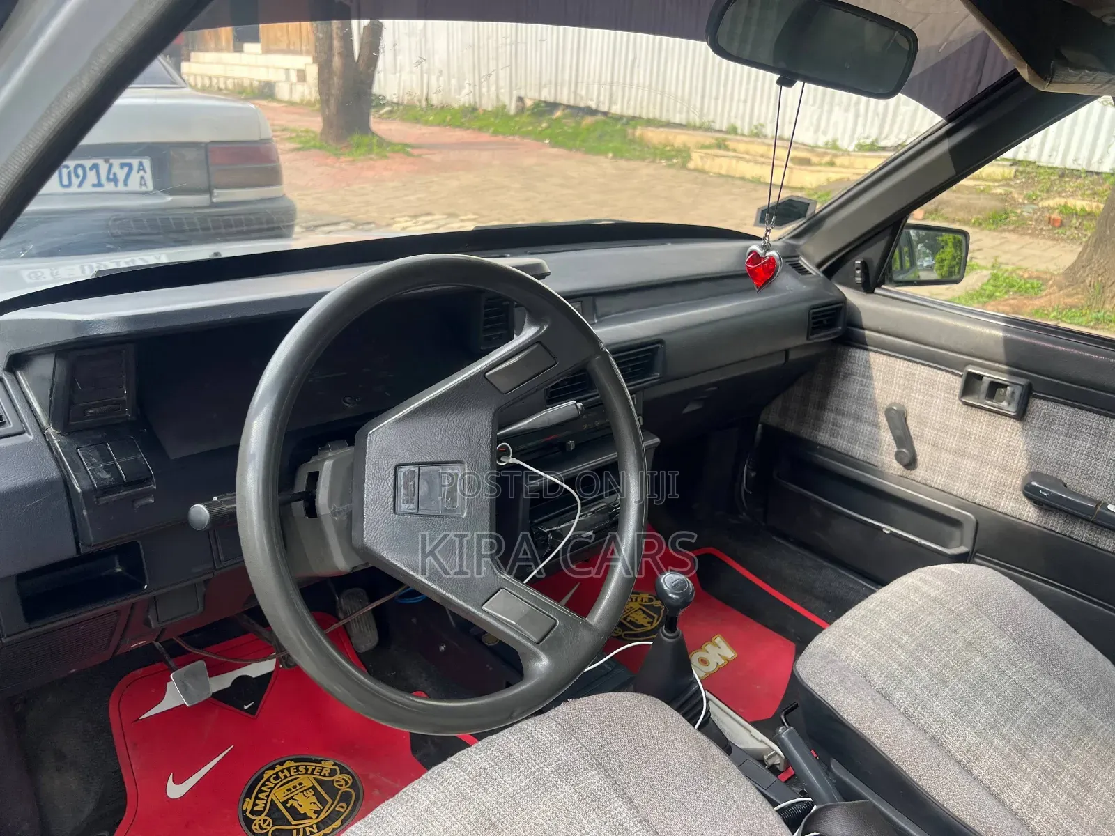 Toyota Corolla 1986 Silver