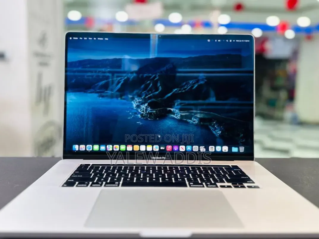 New Laptop Apple MacBook Pro 2019 32GB Intel Core i9 SSD 512GB