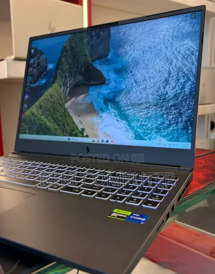 New Laptop Acer Nitro V 16 16GB Intel Core i7 SSD 1T
