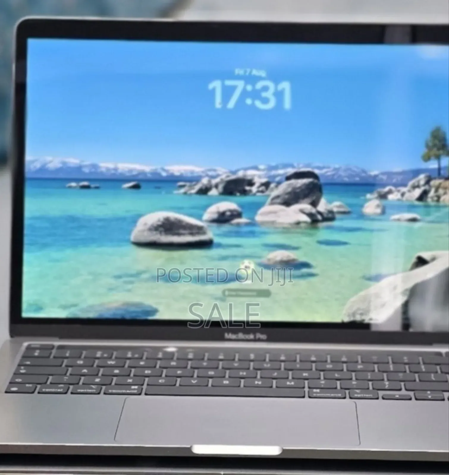 New Laptop Apple MacBook Pro 2020 M1 8GB Apple M1 Pro SSD 512GB