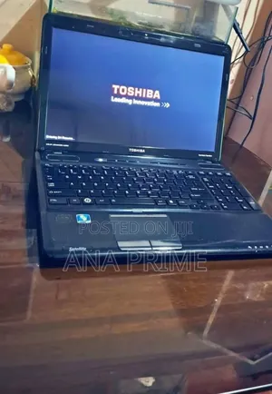 Laptop Toshiba Satellite C665 6GB Intel Core 3 HDD 500GB