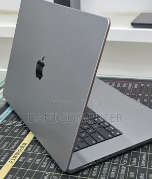 New Laptop Apple MacBook Pro 2021 M1 Max 32GB Apple M1 SSD 1T