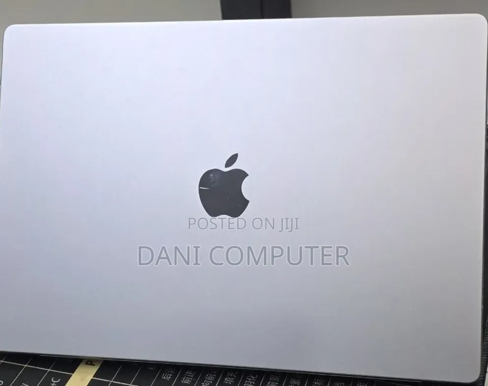 New Laptop Apple MacBook Pro 2021 M1 Max 32GB Apple M1 SSD 1T