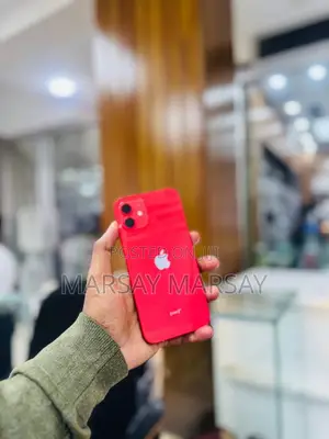 Apple iPhone 12 64 GB Red