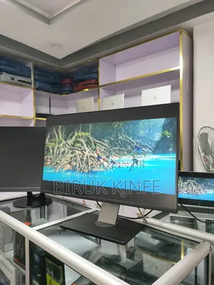 Dell 4K Monitor 32 Inch 4K Resolution Gaming Monitor